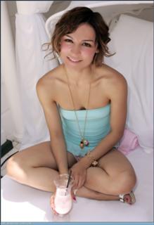 Samaire Armstrong feet photo thumbnail