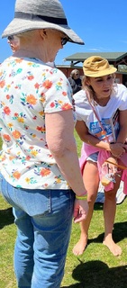 Samaire Armstrong feet photo thumbnail