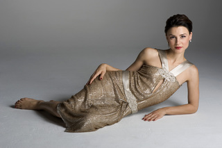 Samaire Armstrong feet photo thumbnail