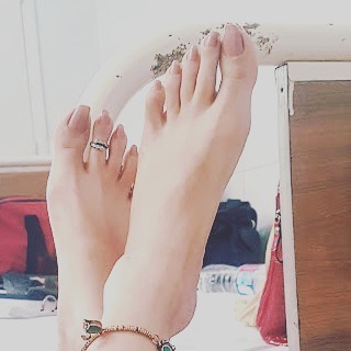 Saman Ansari feet photo 4