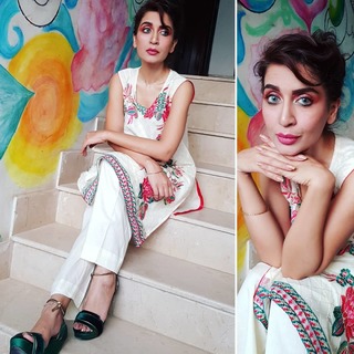 Saman Ansari feet photo 4