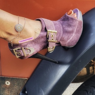 Saman Ansari feet photo 13