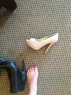 Samantha Armytage feet photo 2