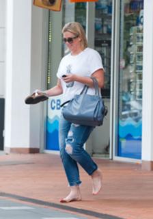 Samantha Armytage feet photo 10