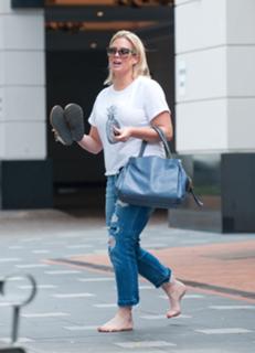 Samantha Armytage feet photo 8