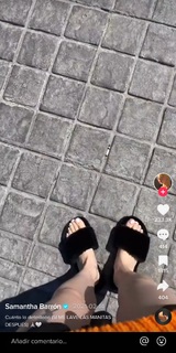 Samantha Barrón feet photo 17