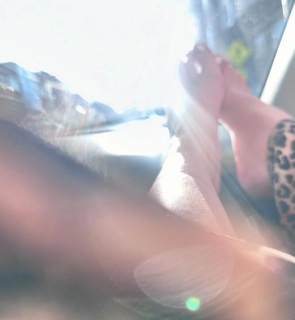 Samantha Barrón feet photo 8
