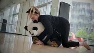 Samantha Bee feet photo 10