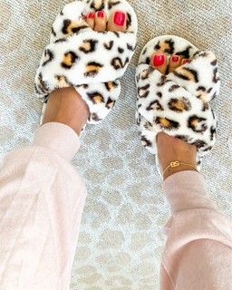 Samantha Belbel feet photo 10