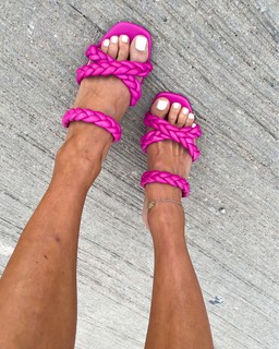 Samantha Belbel feet photo 4