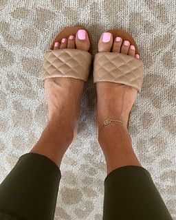 Samantha Belbel feet photo 9