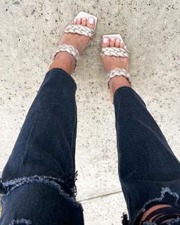 Samantha Belbel feet photo 16
