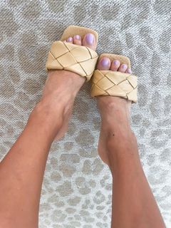 Samantha Belbel feet photo 17