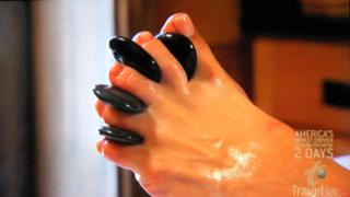 Samantha Brown feet photo thumbnail