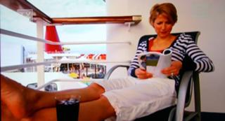 Samantha Brown feet photo thumbnail