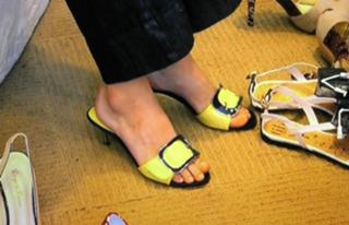 Samantha Brown feet photo thumbnail