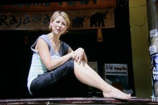Samantha Brown feet photo thumbnail