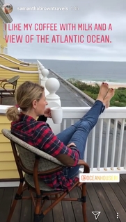 Samantha Brown feet photo thumbnail