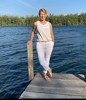 Samantha Brown feet photo thumbnail