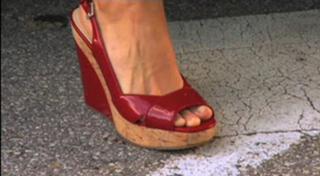 Samantha Brown feet photo thumbnail
