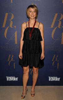 Samantha Brown feet photo thumbnail