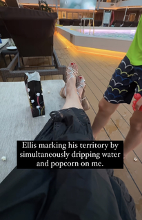 Samantha Brown feet photo thumbnail