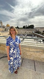 Samantha Brown feet photo thumbnail