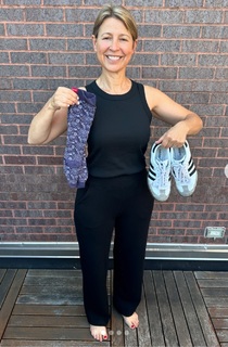 Samantha Brown feet photo thumbnail
