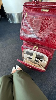 Samantha Brown feet photo thumbnail