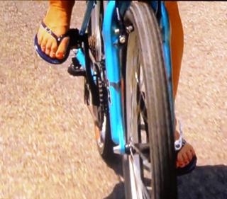 Samantha Brown feet photo thumbnail