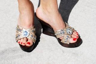 Samantha Brown feet photo thumbnail