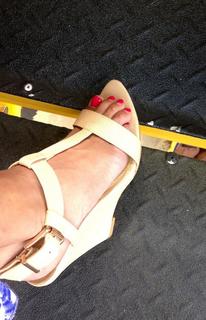 Samantha Busch feet photo 3