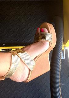 Samantha Busch feet photo 2