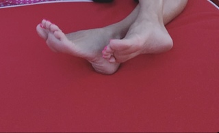 Samantha Busch feet photo 2