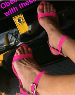 Samantha Busch feet photo 13