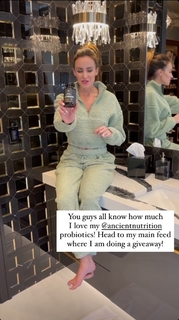 Samantha Busch feet photo 15