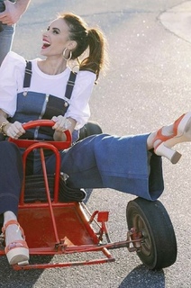 Samantha Busch feet photo 8