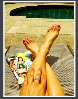 Samantha Busch feet photo 12