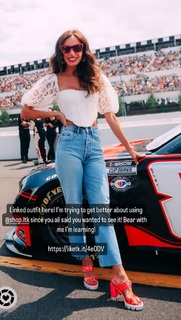 Samantha Busch feet photo 14
