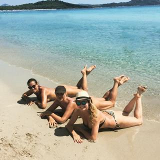 Samantha De Grenet feet photo thumbnail
