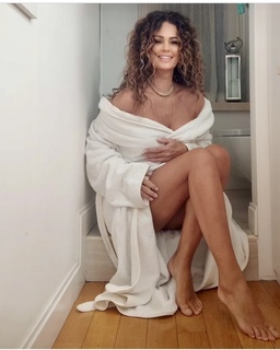 Samantha De Grenet feet photo thumbnail