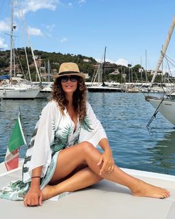 Samantha De Grenet feet photo thumbnail