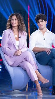 Samantha De Grenet feet photo thumbnail