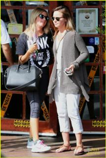 Samantha Droke feet photo 6