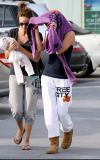 Samantha Droke feet photo 9