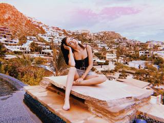 Samantha Fekete feet photo 7