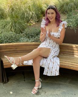 Samantha Fekete feet photo 3
