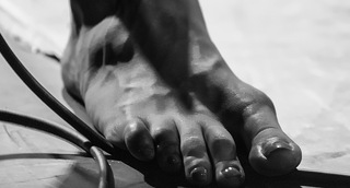 Samantha Fish feet photo 15