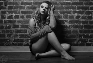 Samantha Fish feet photo 13