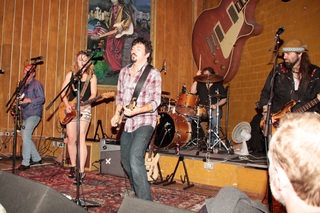 Samantha Fish feet photo 7